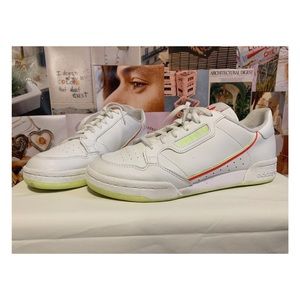 ✨GENTLY USED✨ Adidas Continental 80